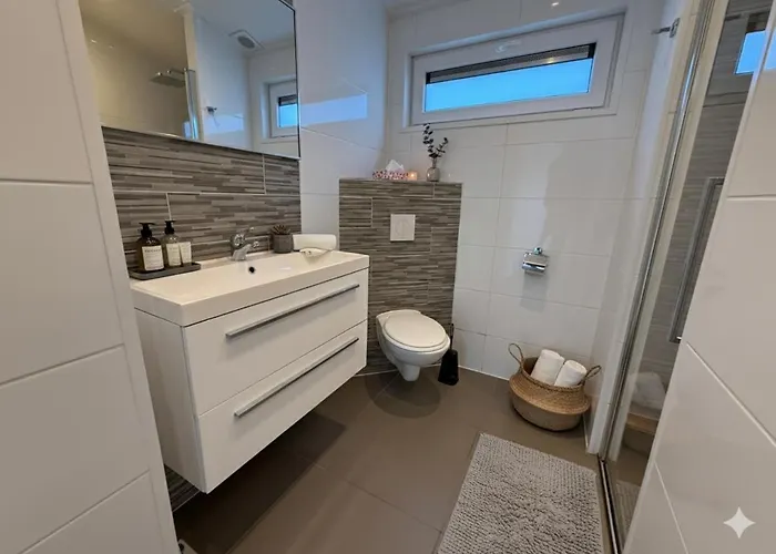 Sea Side Am Markermeer Modernes Waterfront Haus 6 Pers Bovenkarspel